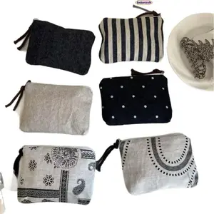 Retro Denim Canvas Mini Zipper Pouch – Compact Change Bag for Coins, Lipstick, Earphones, and Small Essentials, Portable Travel Organizer, Casual Everyday Handbag Accessory