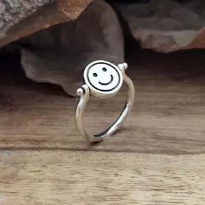 Smiley Face Spinner Mood Ring, 360-Degree Rotatable Index Finger Ring, Couple Gift Artificial Gemstone Jewelry Accessory, Spinner Rings
