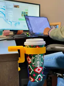 DeskMate : 3D-Printed Clamp-on Drink Holder