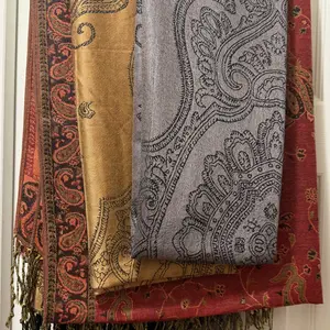 1 Bohemian headscarf, paisley-designed shawl, lightweight texture, beautiful Pashmina shawl, long printed scarf