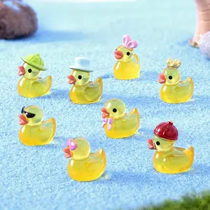 10/20/30Pcs Mini Resin Luminous Ducks Glow in The Dark Tiny Figures Luminous Mini Fairy Garden DIY Birthday Party Ornament Accessories Charms Party Favors Garden Sculptures Statues