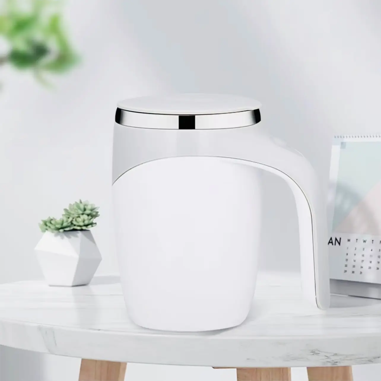 Automatic Stirring Mug - Magnetic Mixer DTM-630 for Hassle-Free Coffee and Drinks - Classic
