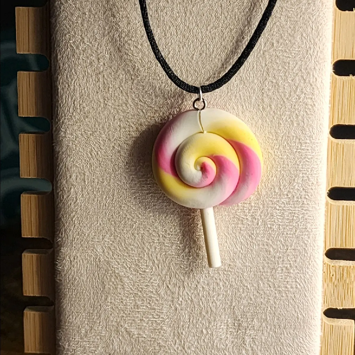 Female Casual Colorful Plastic Lollipop Pendant Necklace - 18-inch Adjustable Fabric Chain, 2 Vibrant Colors Available