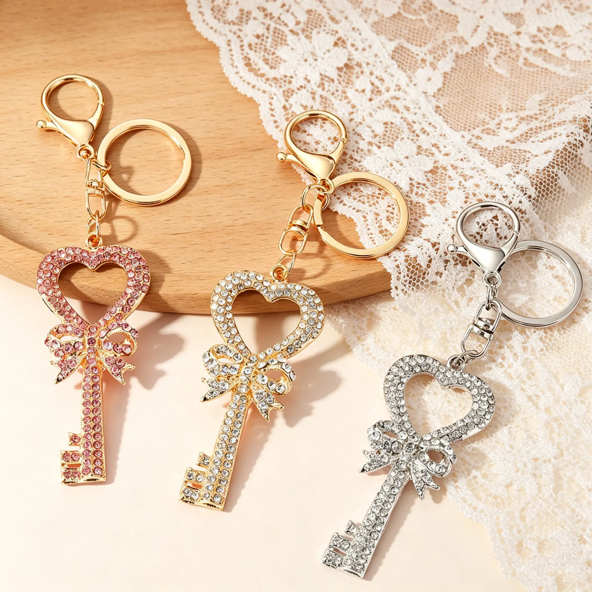 Fashion Rhinestone Bow Key Pendant, Premium Metal Keychain, Beautiful Purse Accessory, Ideal Mini Present for Ladies