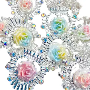 Elegantly Crowned Fancy Beads - 5pcs