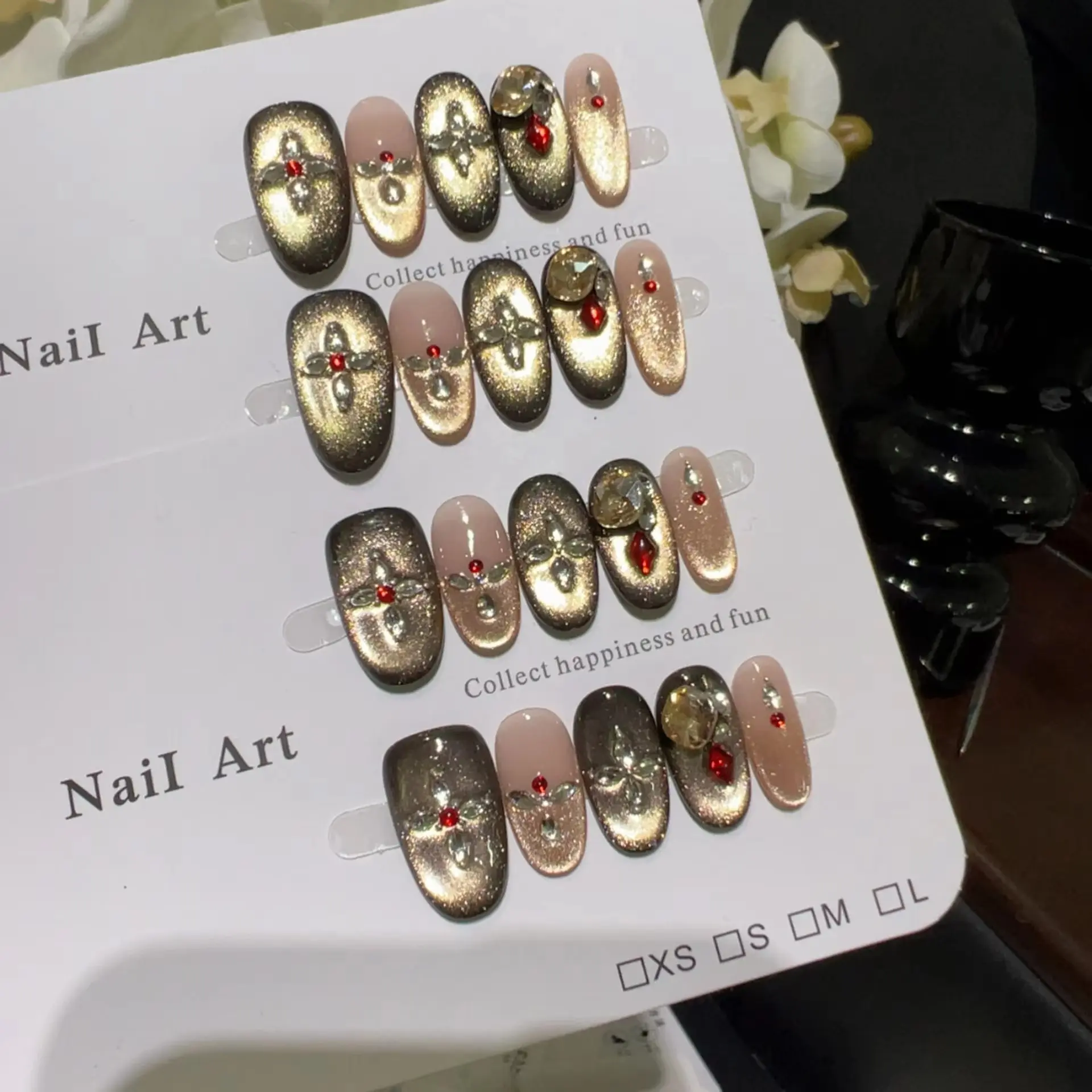 10pcs high-end Retro Baroque style, with dazzling black and gold cat's eyes and luxurious red diamonds as embellishments, Glitter Nails, Handmade Quality, Distinctive Design handmad