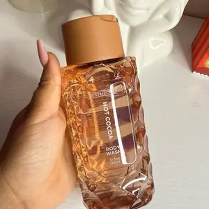 Hot Cocoa Body Wash with Unique Chocolate Scent for Cleansing Routine 10 fl oz