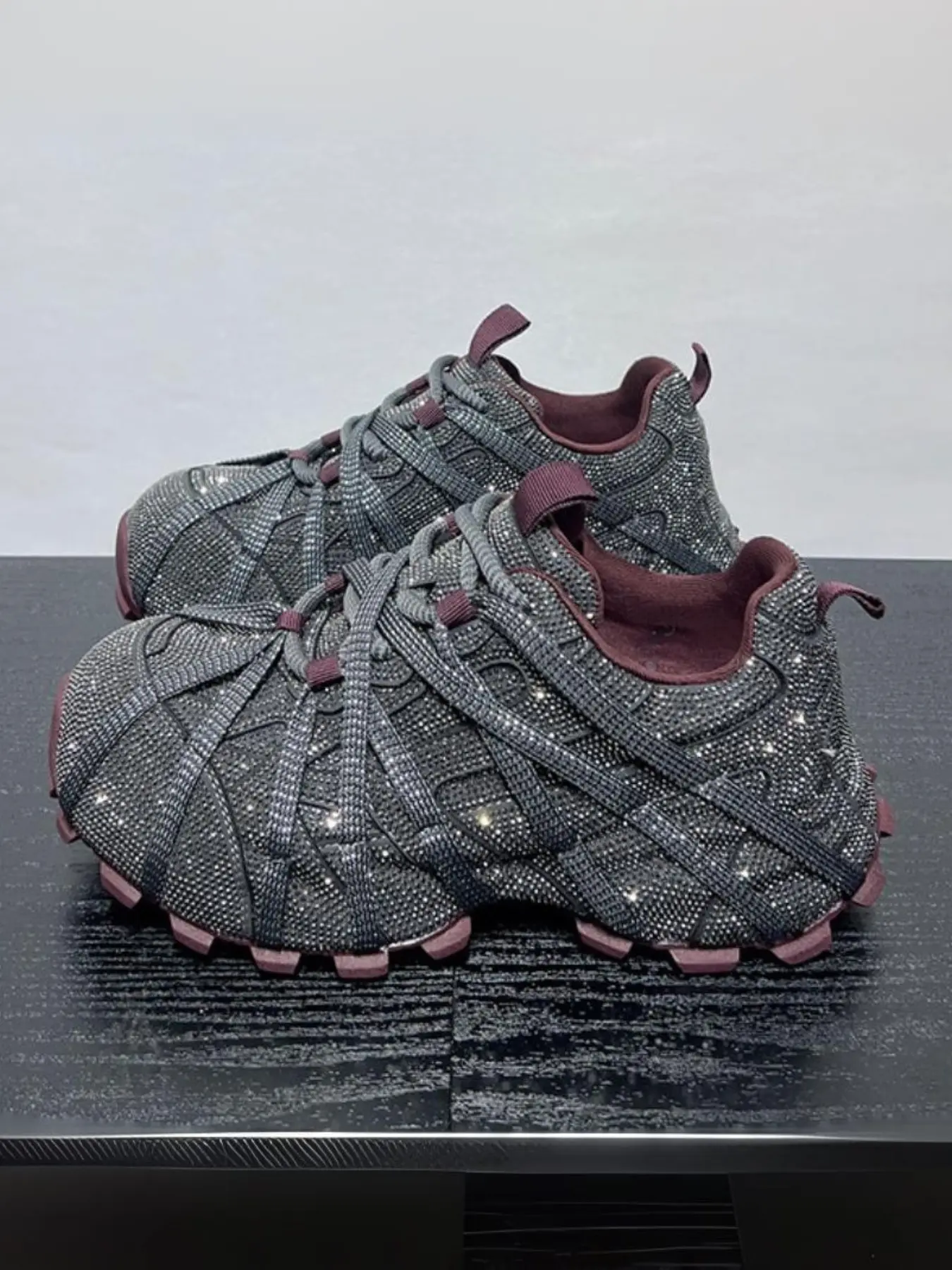Spring New Fashion European Style Rhinestone Dad Shoes for Women, Comfortable All-Season Casual Athletic Trainer Sneakers, Stylish Sneaker, Thick Sole Textile Shoes, Studded Sneakers, Rhinestone Embellished Sneakers