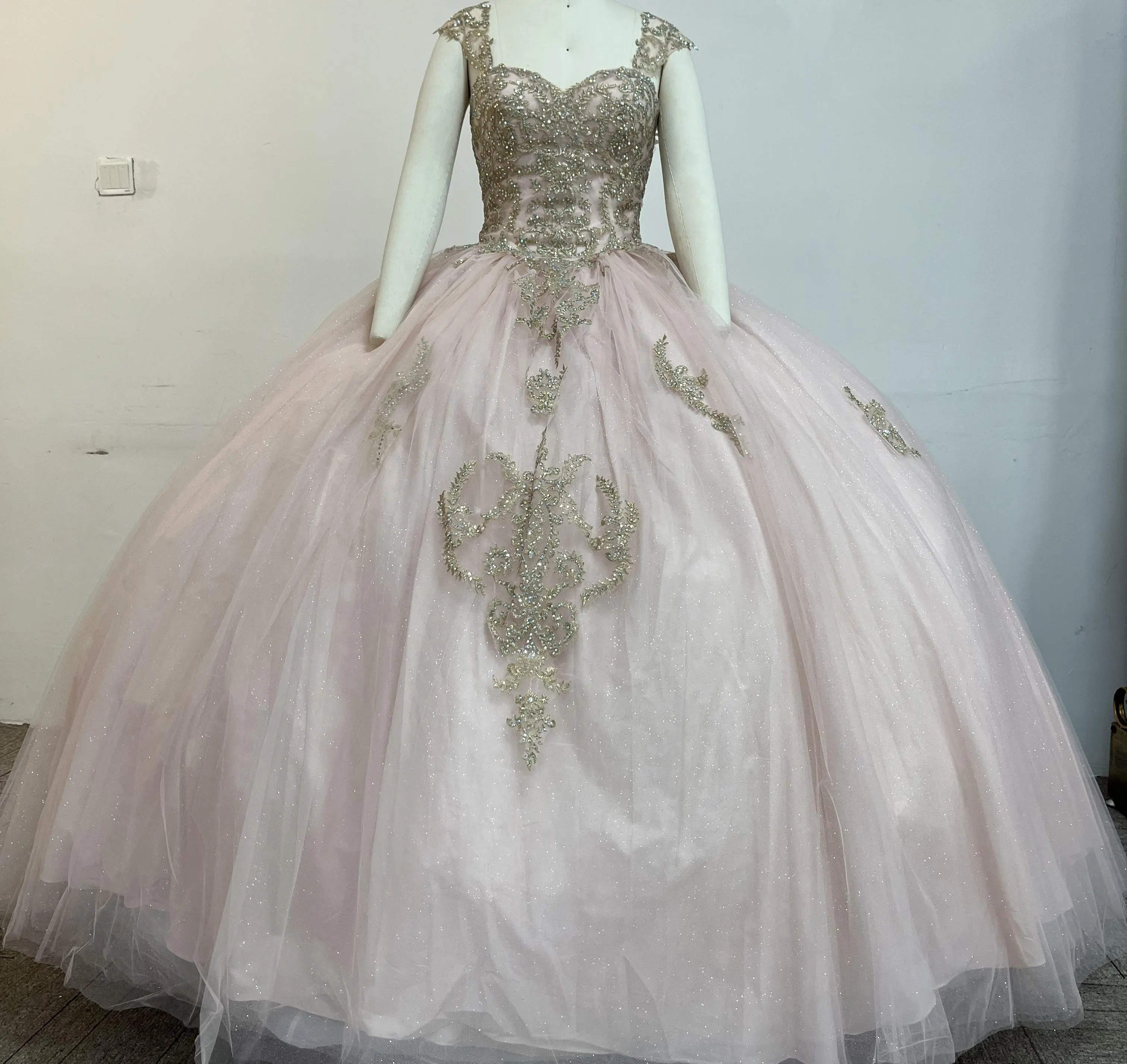 No.13 Quinceanera Formal Party Fit Tulle Ball Gown, Adjustable-Strap, Burgundy-Gold Color Options, Formal Dresses, Night Out, S