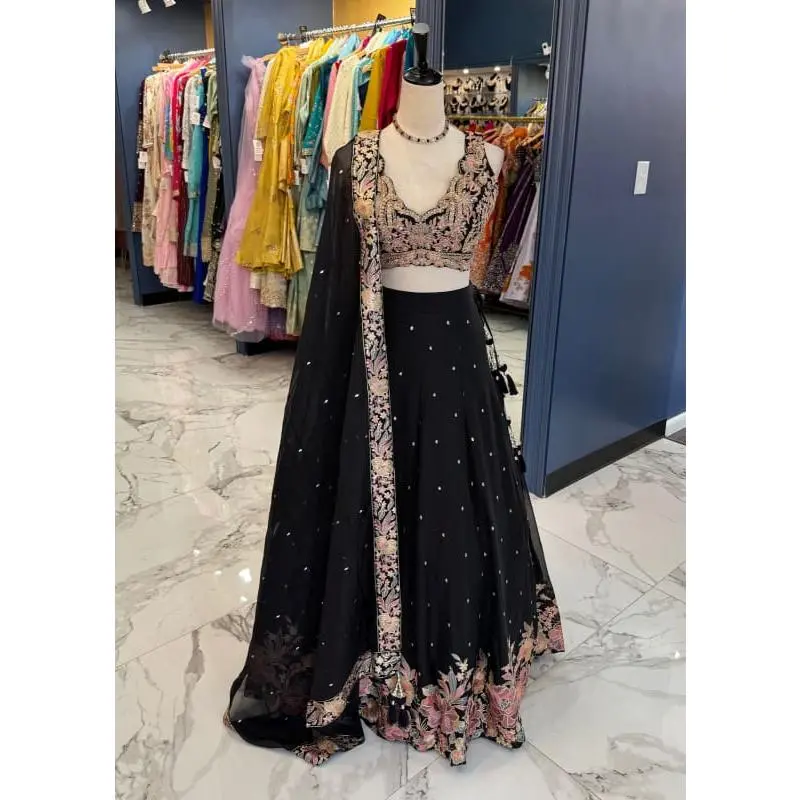 Roshni Lehenga
