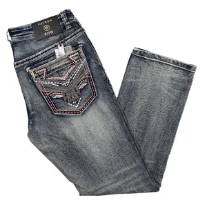 Pantalon Vaquero con diseño de Cruz 