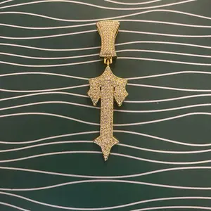 Gold Cross Pendant with Rhinestones, Elegant Design, Perfect for Everyday Wear, High-Quality Craftsmanship