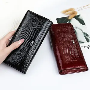 【Magnetic Safety】Women's Genuine Leather Leather Wallet - Long Stylish Crocodile Clutch Bag with Magnetic Closure, Multiple Card Slots and Red/Burgundy/Black ID Holder