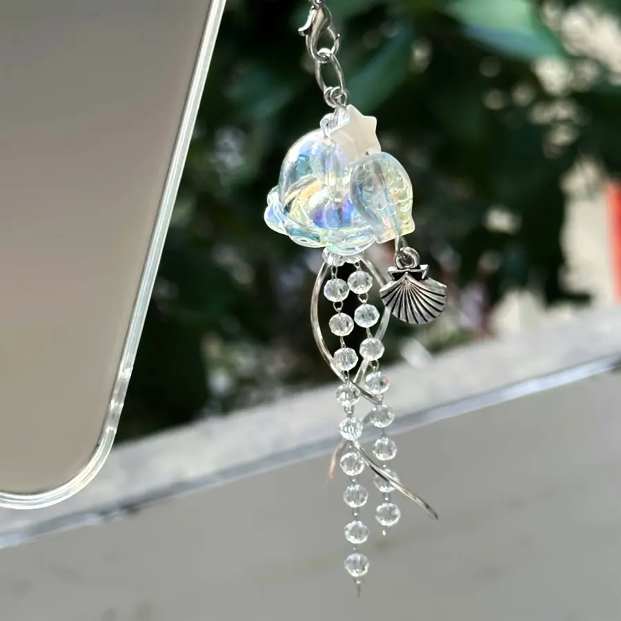 1 piece Dreamy Jellyfish Phone Chain Crystal Transparent Marine Life Keychain Arc-shaped Metal Pendant Fashion Bag Lanyard Phone Lanyard Keychain For Bags Stylish Keyring
