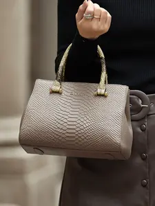 Elegant Genuine Leather Crossbody Bag, Snake Pattern Handbag, Top Grain Cowhide, Zip Closure, Versatile Shoulder Bag for Work & Dates, Chic Crossbody Bag