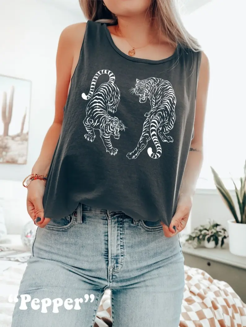 Comfort Colors Tank Top Tiger Shirt Vintage Tiger Shirt Graphic Tiger Tee Tiger Tshirt Tiger Tank Top Oversized Tank Top Boho Beach Top