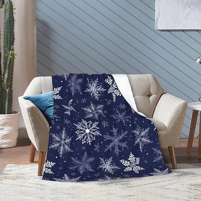 Winter Snowflakes Blue Fleece Blanket Lightweight Ultra-Soft Christmas Throw Blanket for Sofa Couch Bed Camping Travel