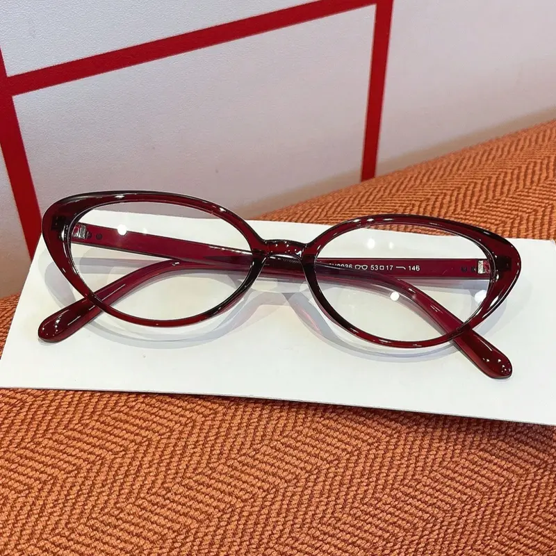 【Black Friday】Women's Cat Eye Full Rim Rivet Metal Hinge Fashion Casual Anti-Blue Light Glasses, Stylish Eyewear Trending Glasses for All Seasons