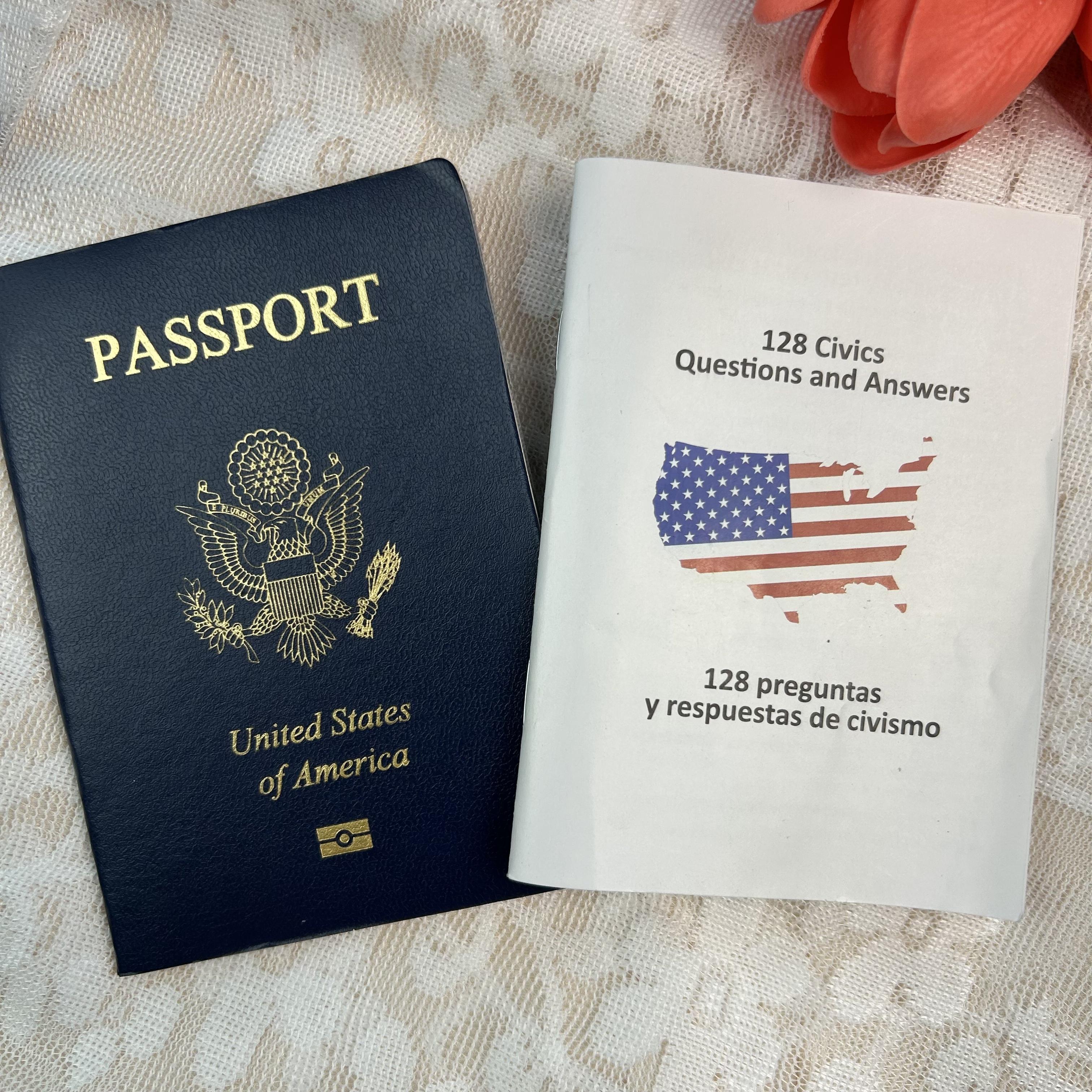 Tarjetas para La Ciudadania De Las 128 Preguntas U.S. Citizenship Flash Cards English Spanish US Civics Test Combo Set with Bilingual Booklet