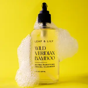 Wild Veridian Bamboo Ultra Purifying Facial Cleanser 8 FL OZ 237 ML Gentle Bamboo Extract Green Tea Vitamin C & Niacinamide Daily Foaming Gel Cleanser Firming Soothing Anti-aging Brightening Pore Radiant Silky