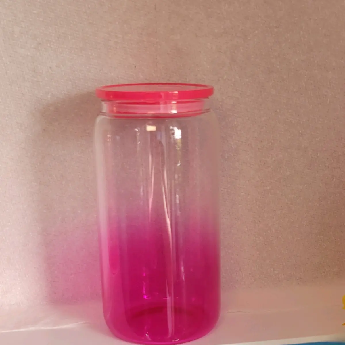 Yelly glass with design live cup