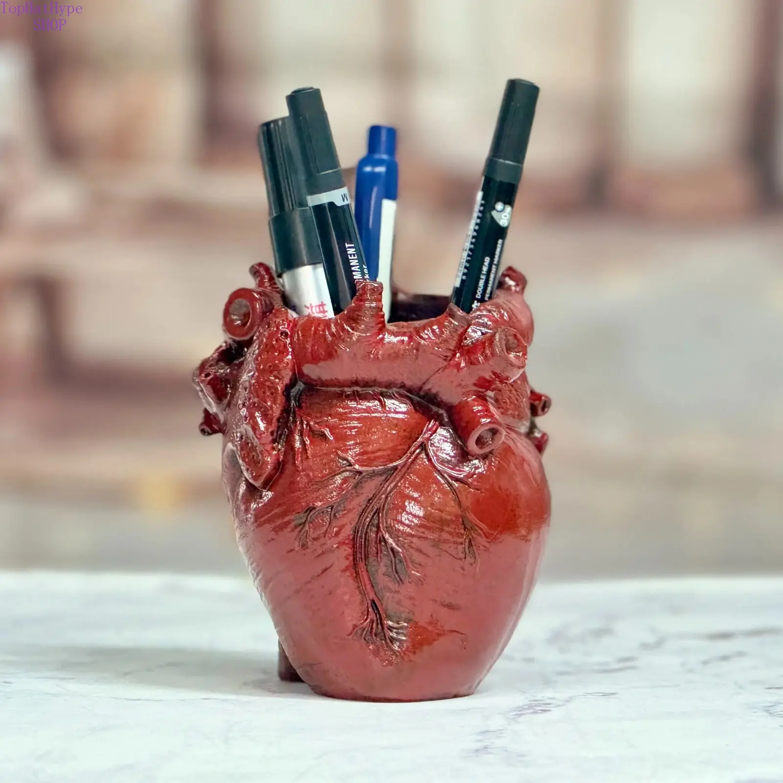 Gothic Anatomical Heart Resin Pen Holder - Freestanding Desk Organizer Tidy, Pen Storage Organizer, Eerie Look Gothic Decor, Distinctive Halloween Gift for Dark Aesthetic Enthusiasts, Marker Pen Holder