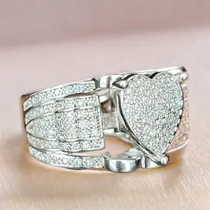 Gorgeous Heart-Shaped Hip Hop Gothic Cubic Zirconia Ring - Unisex Design for Men Women Wedding Engagement Anniversary Valentine's Day Mother's Day Gift Everyday Casual Fashion Accessories