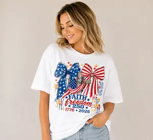 Faith Freedom 250 Graphic Tee for Women, Patriotic Bow T Shirt, USA 1776 2026 America Shirt, Christian Cross Tee, 4th of July Outfit, Oversized Casual Short Sleeve Top, Red White Blue Summer Shirt, Gift for Women Mom Girls
