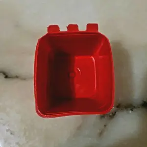 10 Piezas  Bebedero/ Comedero Cuadrado  - 10pack hanging Feeder/ Water Squared Dispenser