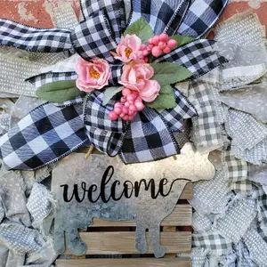 Farmhouse Wreath with 9 interchangeable decorations for holidays and seasons