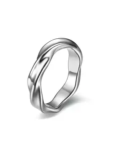 Stainless Steel Moebius Ring, Stackable Rings, Jewelry Rings, Simple High-End Design, Versatile Finger Accessory for Daily Casual Wear, Festive Commute