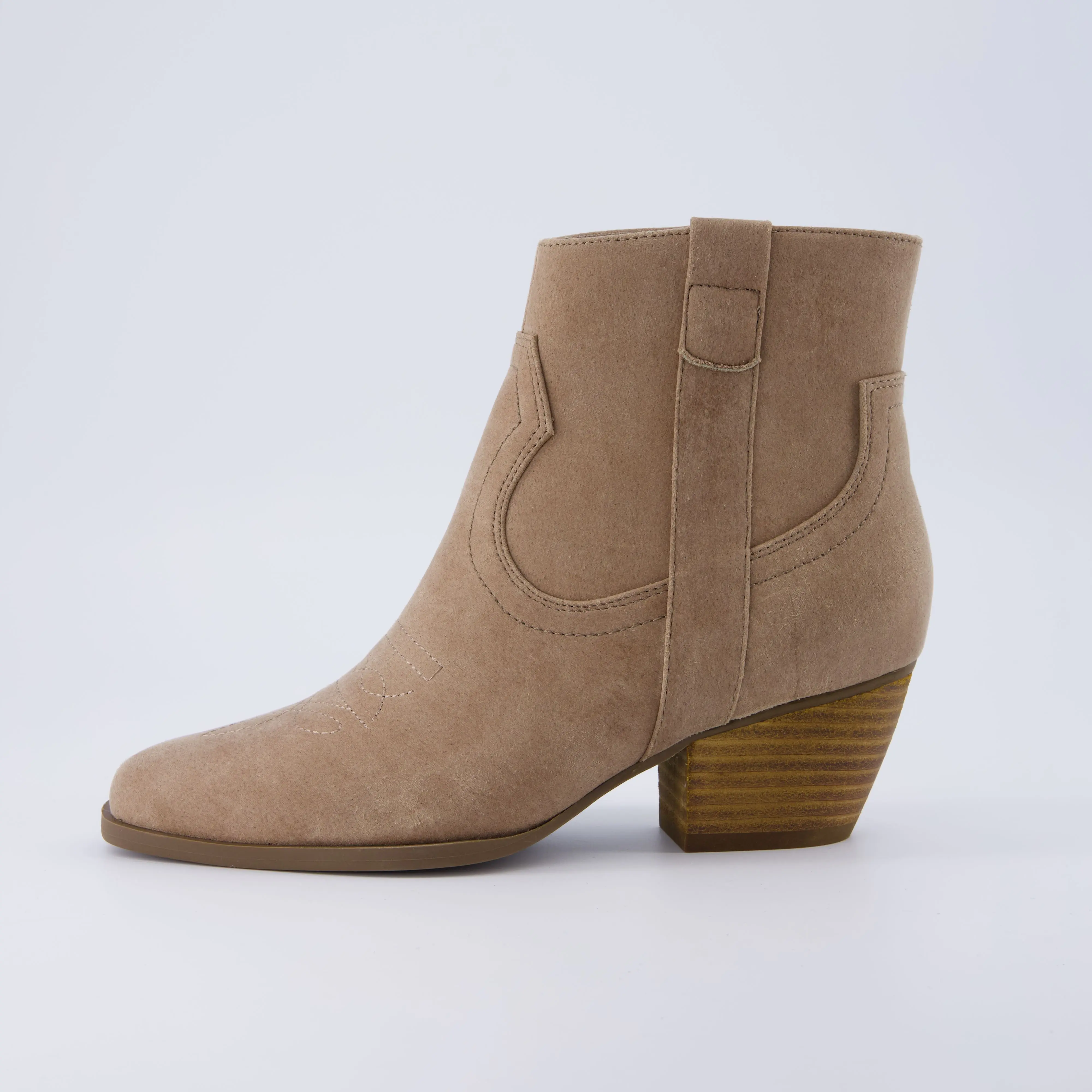 Cushionaire Outlaw Western Boot For Women | Classic Western Boot With Mid Shaft Design | Stylish Everyday Western Boots For Casual Outfits