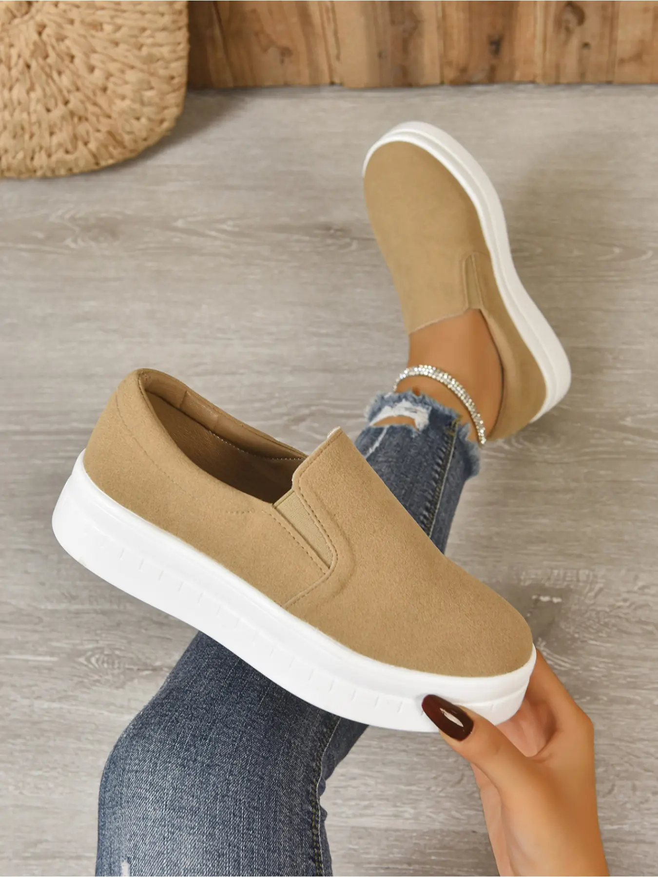 Women's spring and autumn fashion casual shoes, Slip On Shoes, thick-soled high water platform elastic mouth splicing design outdoor sports shoes, light and comfortable soft sole antiskid wear-resistant classic versatile commuting shoes, Slip On Style
