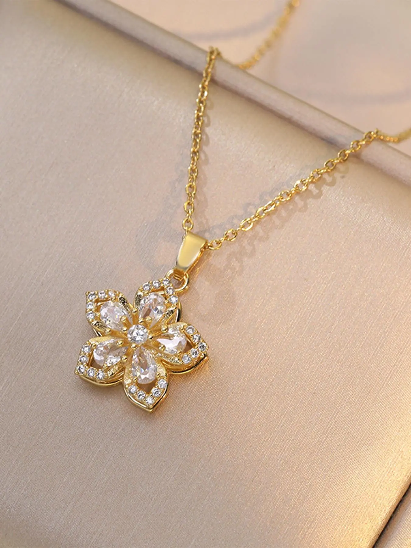 Women's Necklace, Dainty Flower Necklace, Golden Flower Relief Anxiety Rotating Necklace, Rotating Crystal Silver Flower Pendant Necklace, Adjustable Rotating, Red Sprout Flower Choker, Fun Gift Jewelry, Dainty Necklaces