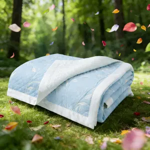 Cooling Comforter Set with Pillowcases Double-Sided Q-Max>0.45 Duvet for Hot Sleepers Breathable Summer Quilt Lightweight Soft Comforter Set Skin Friendly Blanket Machine Washable