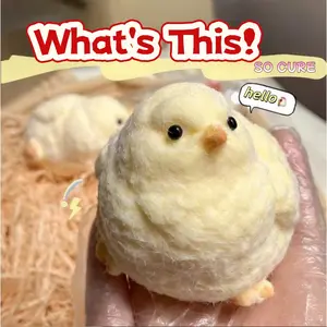 Chick Family Squeeze Toy: Plush Chick Stress Relief Toy with Slow Rebound, a creative and fun realistic chick stress-relief toy. Available in packs of 1, 5, or 7. Suitable for ages 12 and up. Packaged in a PVC bag.