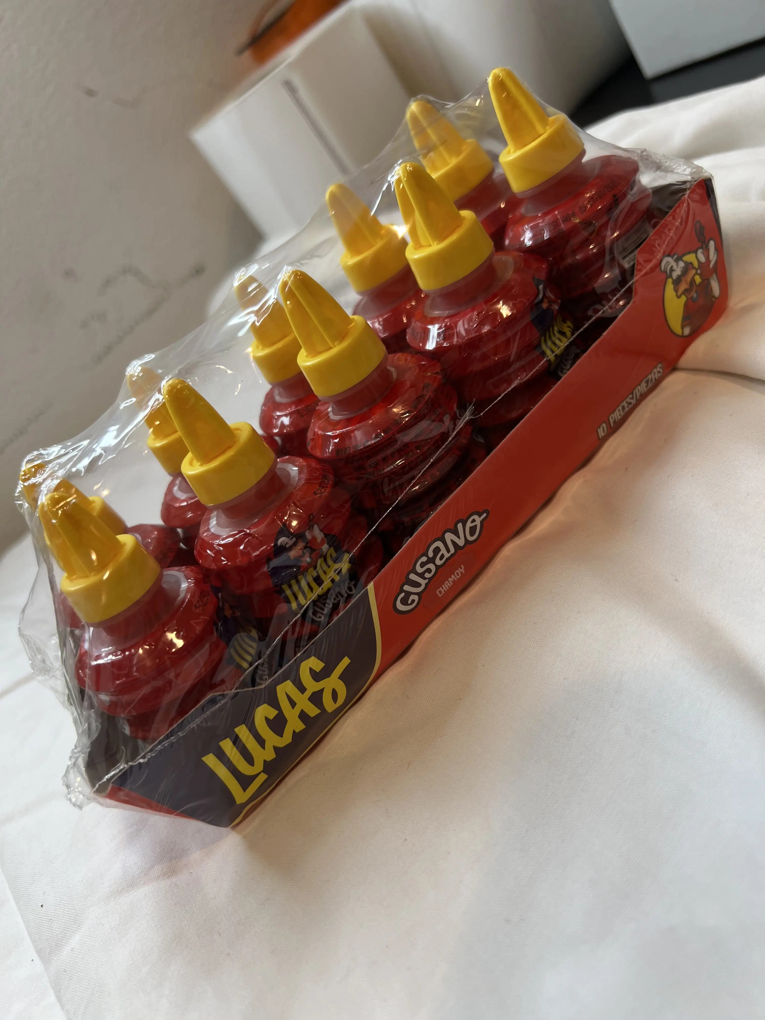 Lucas Gusano chamoy Lucas Gusano chamoy
