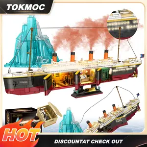 【TOKMOC】66010,2-in-1 model of driving and shipwreck Titanic Building Block Set,Big Ship Model Set with Light Strip, Glacier,Ideal Ship Collecting Building and Gifting Model,Birthday and Home Decoration,For aged 12 and above,Stress relief toy,2288 Pieces