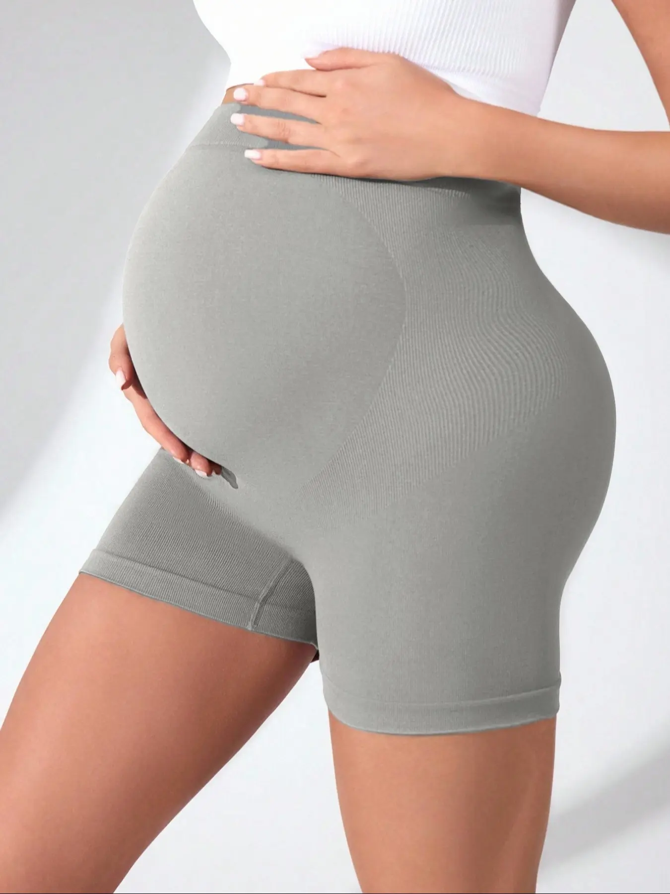 Yoga Pregnant Women's Seamless Maternity Riding Shorts, Comfortable over Belly Design for Pregnancy Exercise and Running, Soft Plain Athletic Pants, Maternity Clothing, Maternity Apparel, Pregnancy Clothes