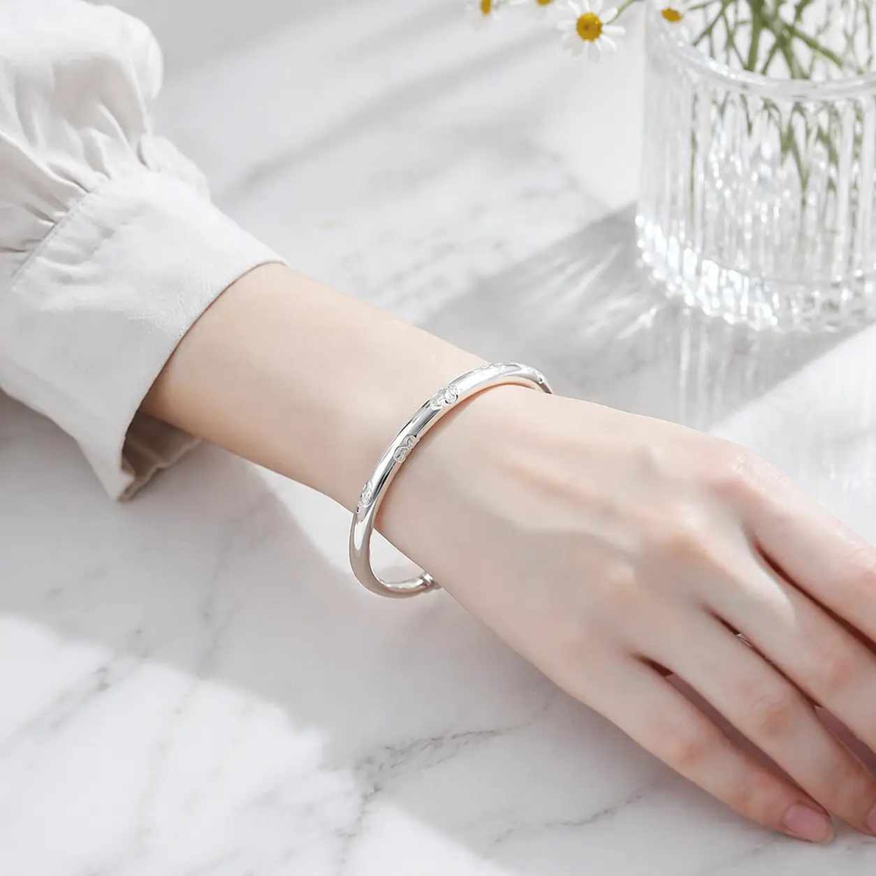 Women's Adjustable Open Silver Bracelet, Minimalist Bangles, Festive & Party Gift for Home Supplies Gifting Scenarios