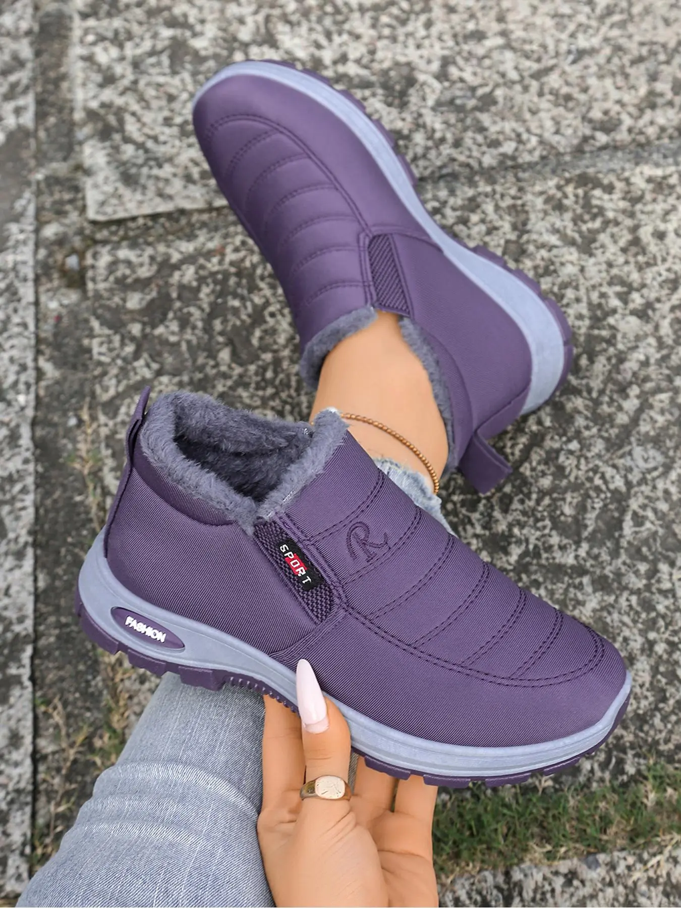 [Runs small 1 size] Women and Men Warm Fleece Lined Slip-On Sneakers, Anti-Slip Soft Rubber Sole Casual Simplistic Sneakers, Casual Shoes, Comfortable Versatile Footwear for Daily Wear, Sports Shoes