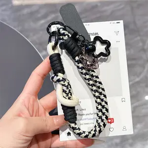 Dual-Color Phone Lanyard with Star Pendant, Short Wrist Strap for Men & Women, Outdoor Hiking Portable Mobile Phone Cord, Phone Decoration, Phone Accessories, Cell Phone Charm, Phone Chain
