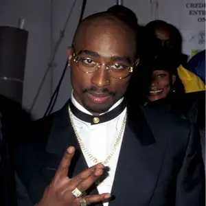 Eyeglasses Inspired by a Legend Meta lFrames Lightweight Round Full Rim Design Unisex Classic Style Glasses for Everyday Wear Metal Titanium Frames Glass Lenses