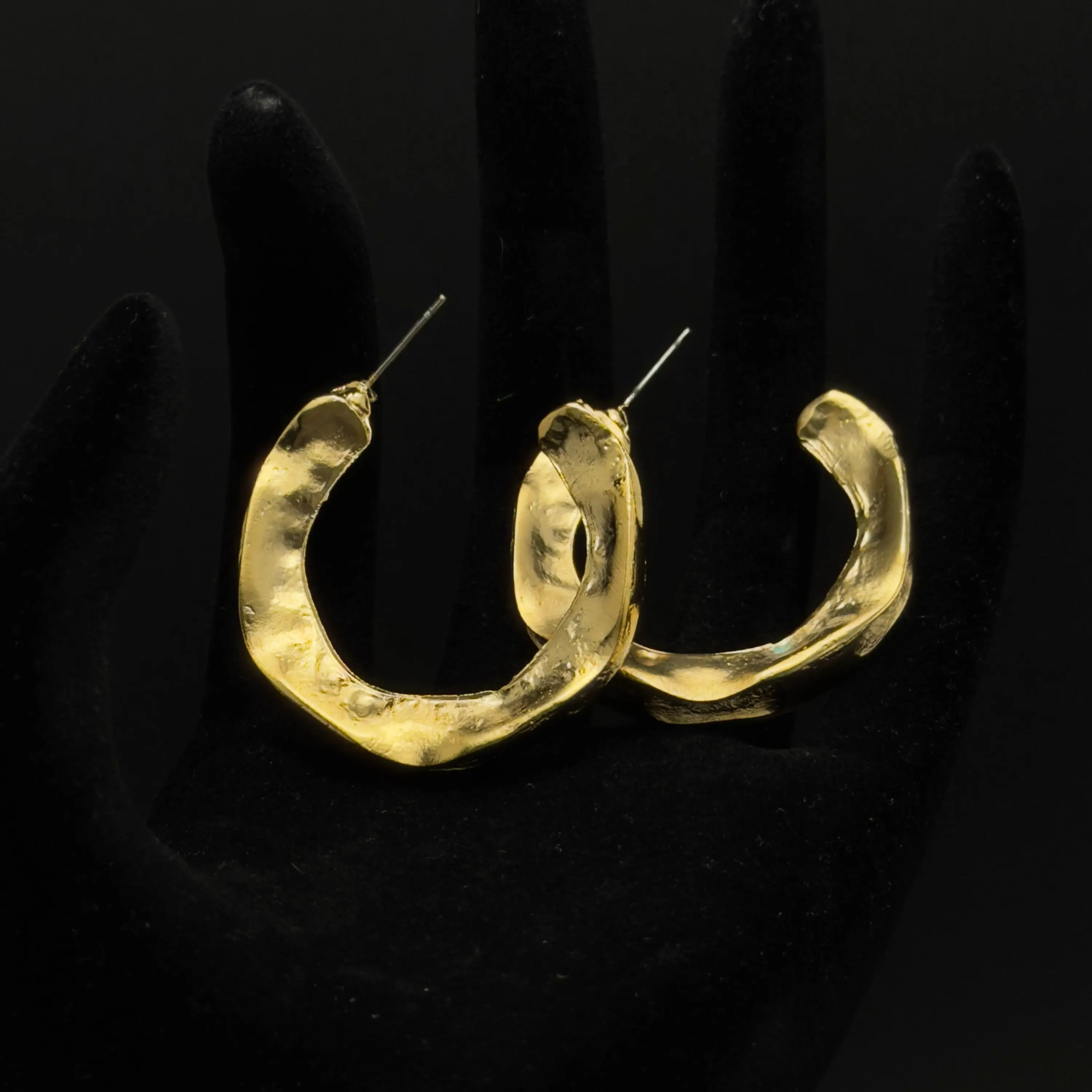 Elara Earring