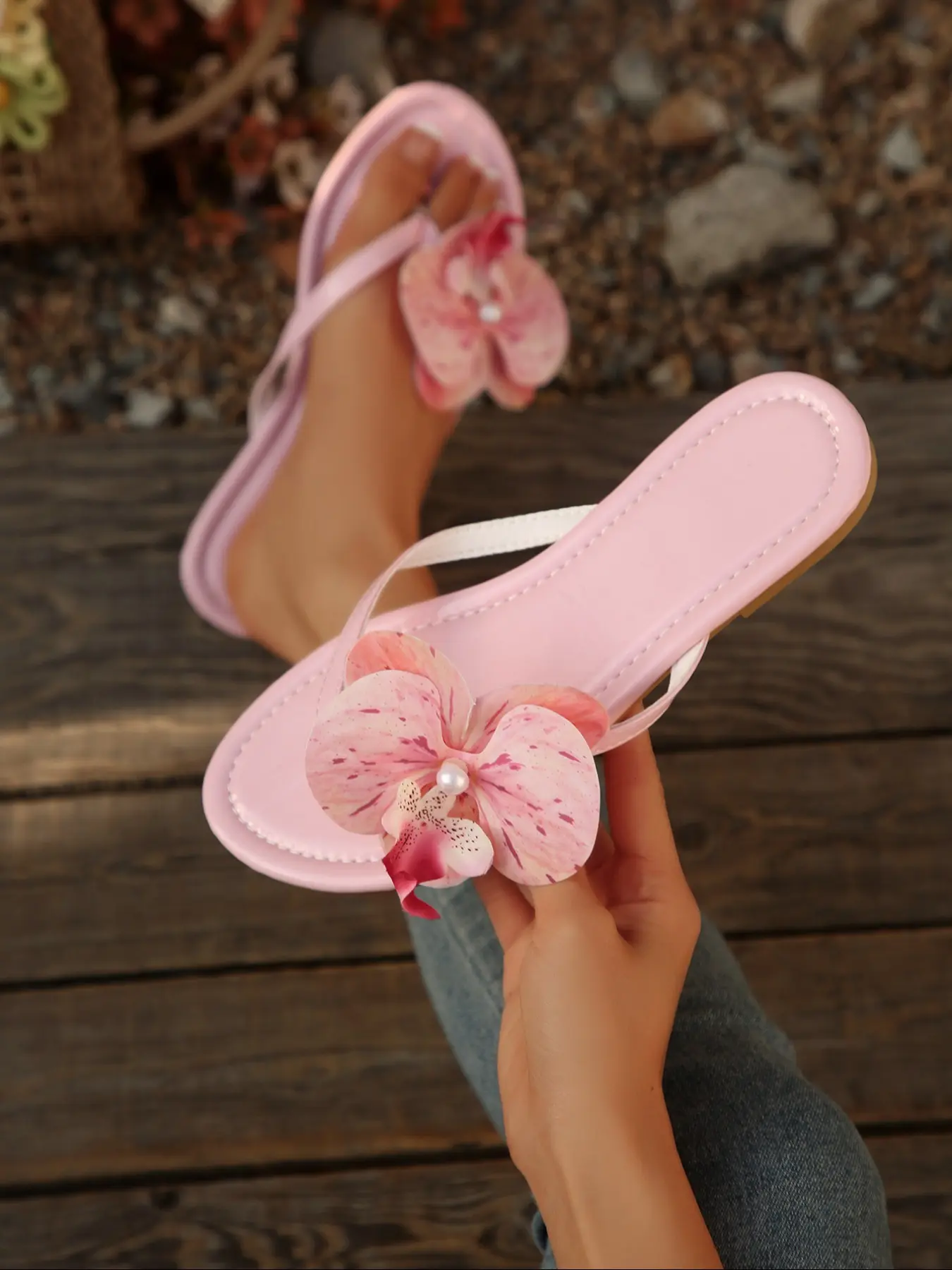Plus Size Summer Korean Style Floral Flat Flip Flops, Elegant & Comfortable Rubber Design for Daily Wear, Perfect for Beach Vacations Sandal, Classy, Fashionable Floral Sandals, Cute Sandals