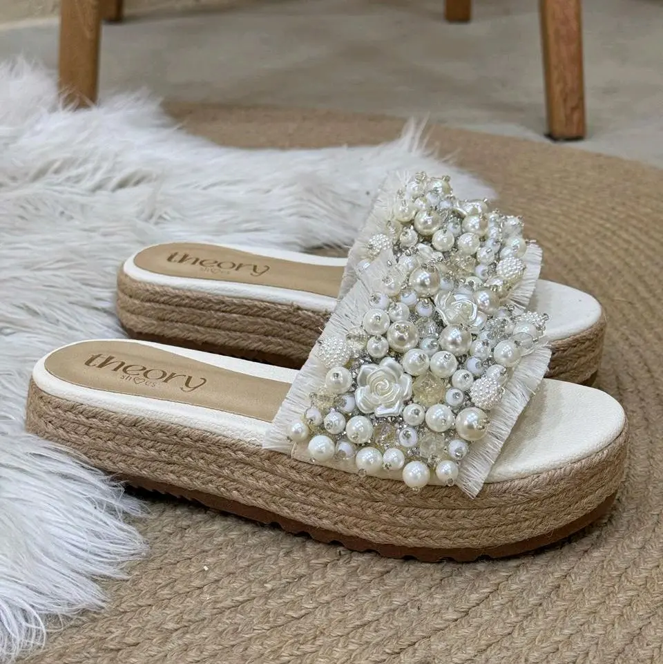 Theory CLEO Sandalia con Piedreira Pearl Embellished Espadrille Sole Comfortable Slip-On Sandals