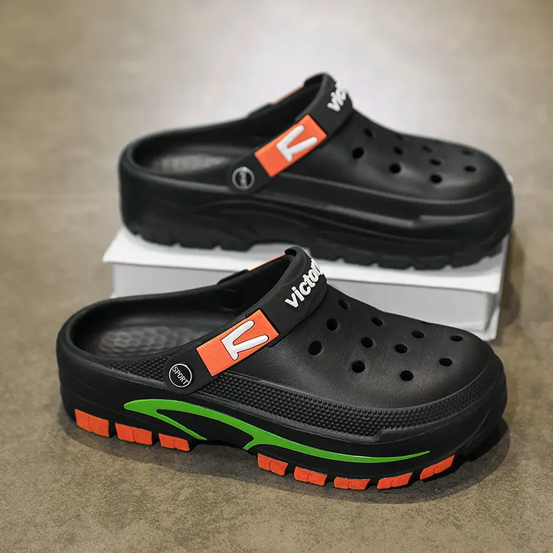 Men’s fashionable slides—durable, lightweight, and comfortable for everyday wear, suitable for outdoor use.