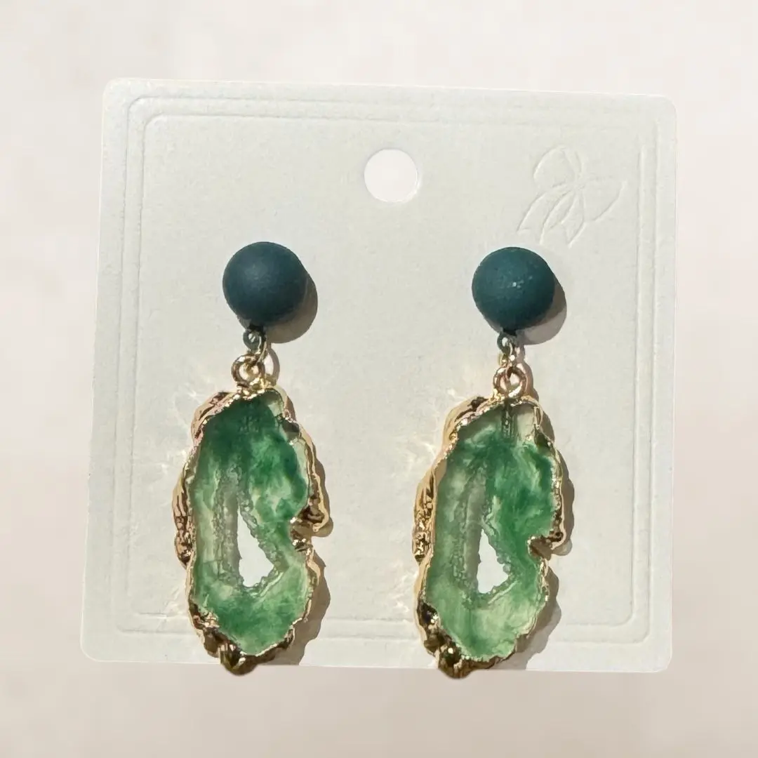 Vintage Green Geode Drop Earrings for Women – New Irregular Emerald Stone Look, Fairycore Luxury Statement Jewelry