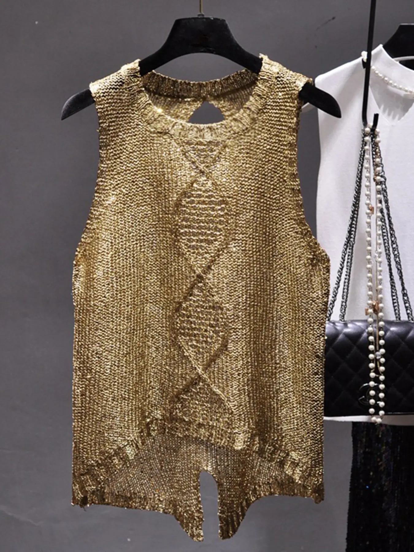 Women's Fashion Elegant Casual Sleeveless Knit Top, Summer New Arrival Round Neck Asymmetrical Hem Sweater, Back Cutout, Perfect for Graduation Parties
