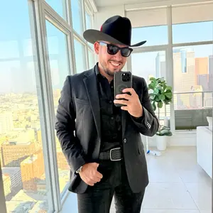 ELEGANT RHINESTONE BLAZER (FITTED)